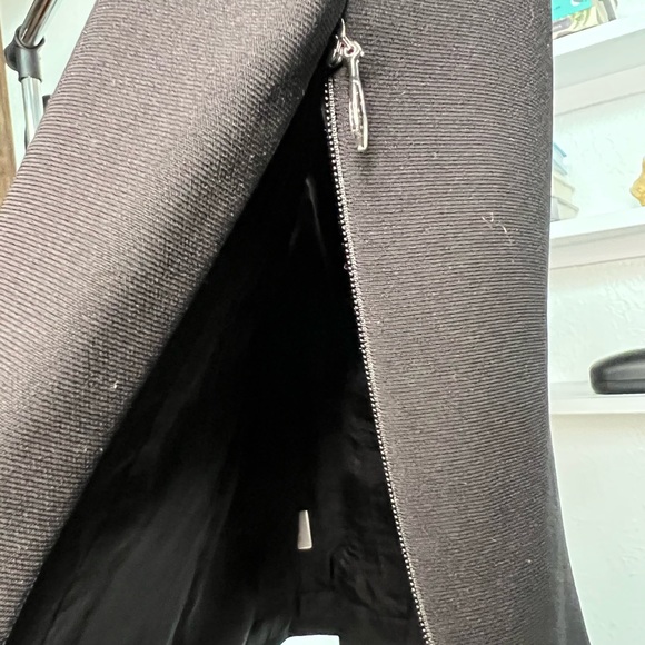 Ann Taylor sleeveless top - Picture 3 of 5